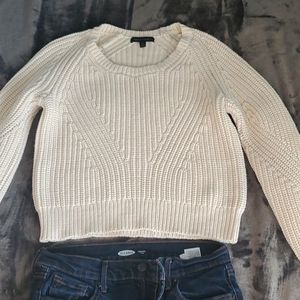 Banana Republic ivory crop sweater Small